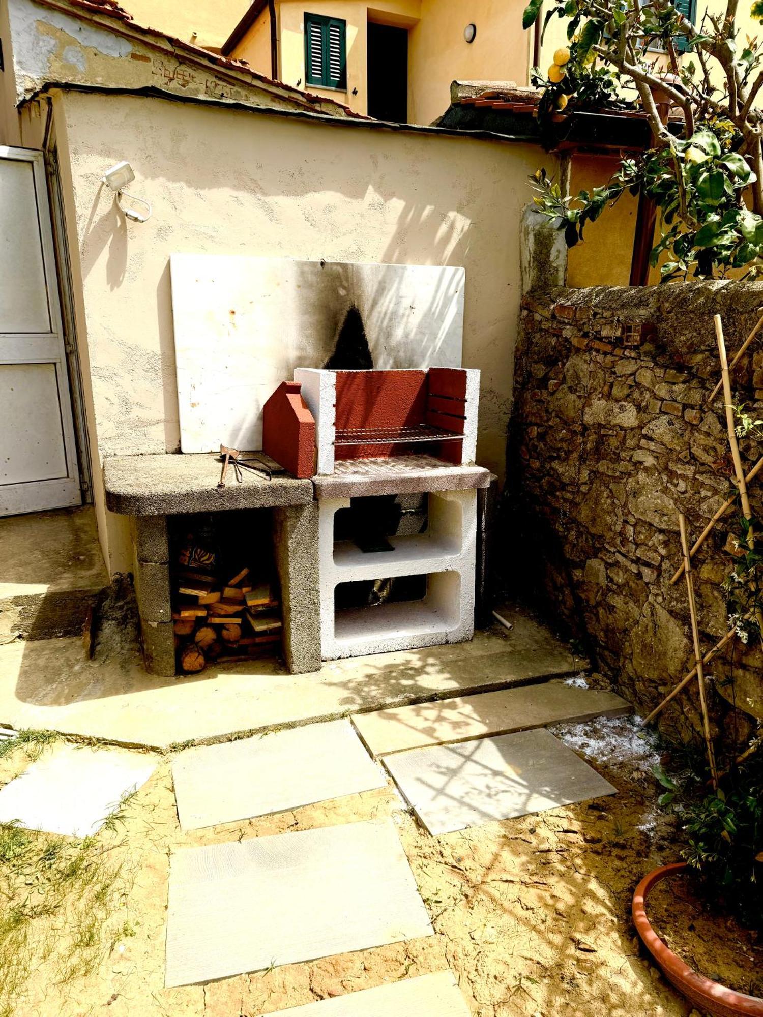 Ciliegia Di Lari - Attico Villa Buitenkant foto